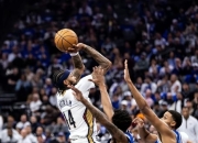 开云体育-马刺擒太阳，德罗赞砍下30+10的简单介绍