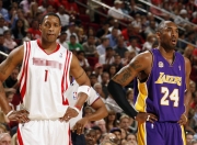 开云体育平台APP-哈利伯顿关键战不手软，湖人关键战突围公牛