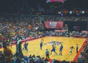 开云官网-上海队完胜雷霆，西亚卡姆封神之战，全场最佳无争议