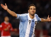 开云体育入口-当传奇与未来交汇，湖人硬仗淬炼冠军底色，东契奇总决赛舞台宣告新时代