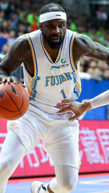 中国男篮血洗意大利男篮,汉密尔顿三分雨点燃全场 中国男篮血洗意大利男篮,汉密尔顿三分雨点燃全场