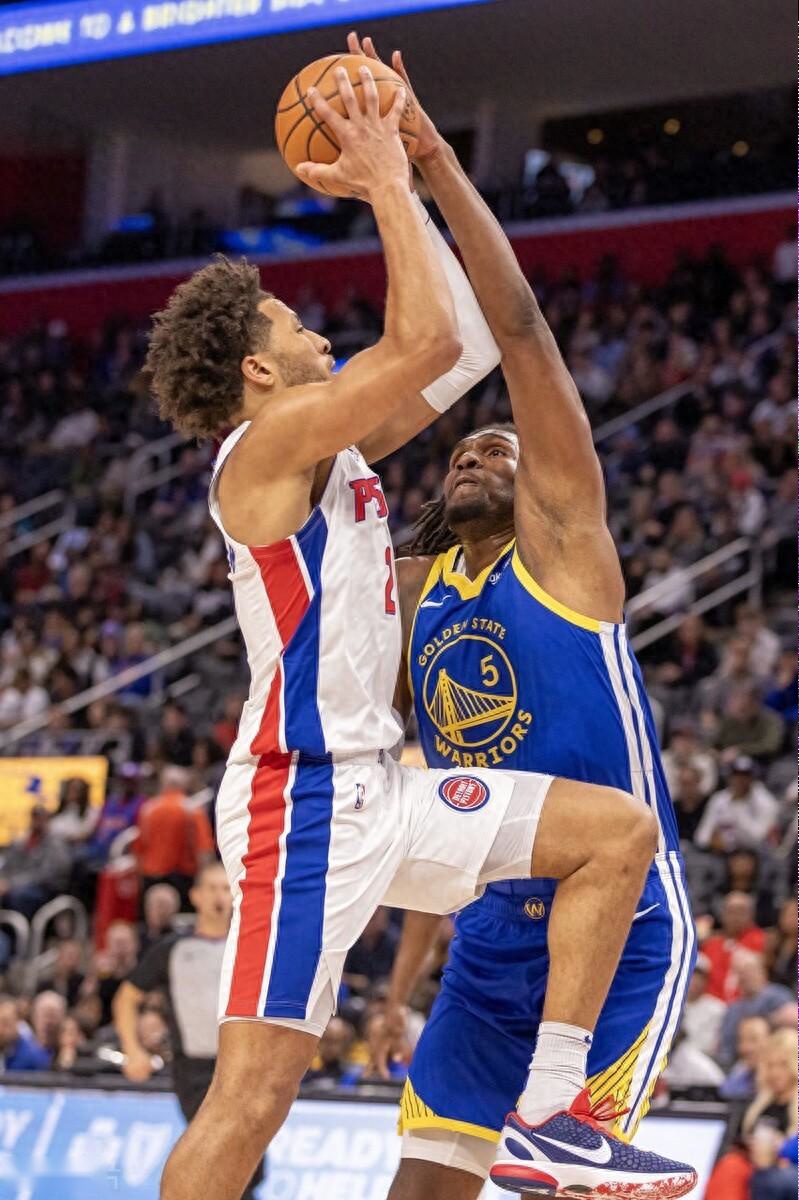 黄蜂绝杀勇士,保罗关键制胜的简单介绍 黄蜂绝杀勇士,保罗关键制胜的简单介绍