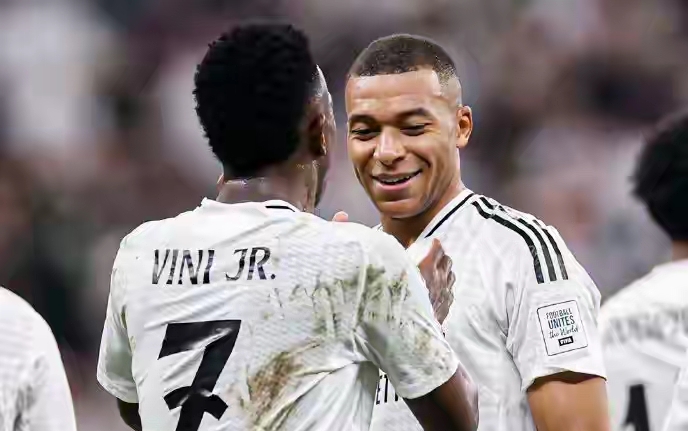 关于西班牙轻取塞维利亚,姆巴佩制霸全场的信息 关于西班牙轻取塞维利亚,姆巴佩制霸全场的信息