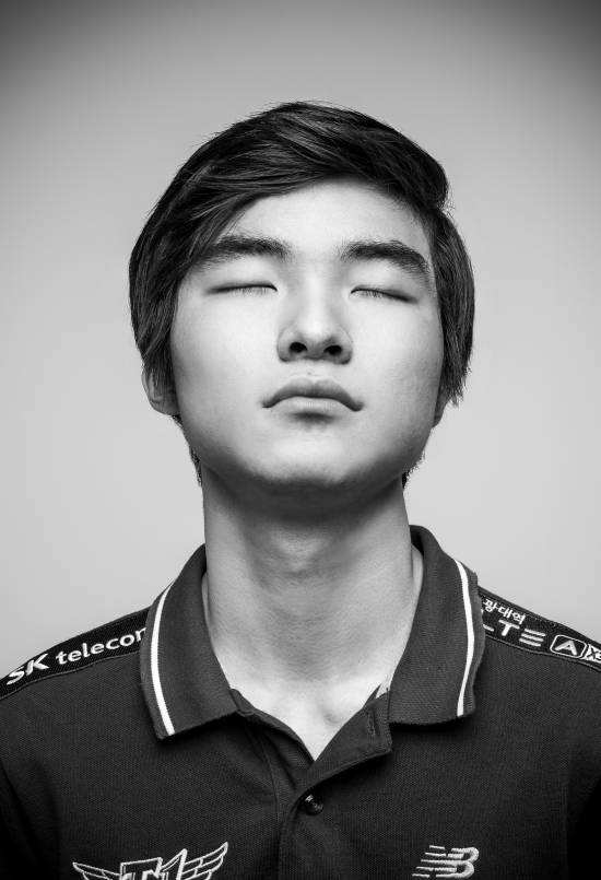 Rogue血洗SHR,Faker高光表现 Rogue血洗SHR,Faker高光表现