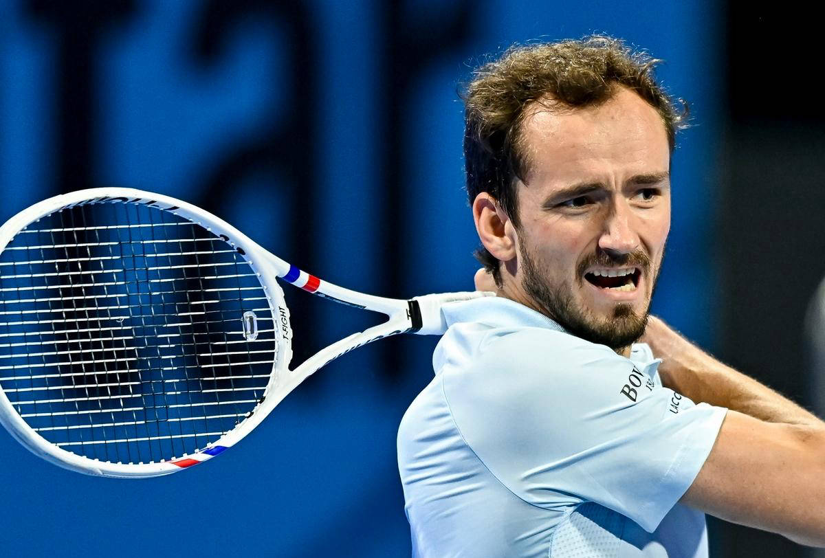 世界网球队碾压日本网球队,梅德韦杰夫统治全场的简单介绍 世界网球队碾压日本网球队,梅德韦杰夫统治全场的简单介绍