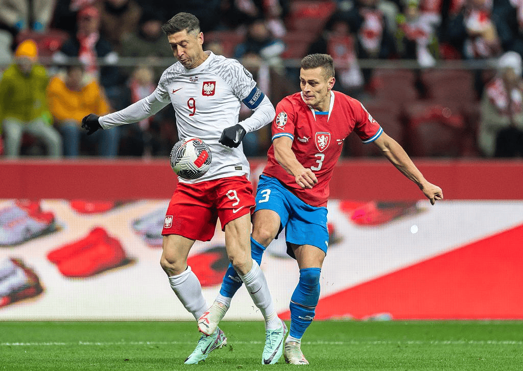 欧洲联赛进行中,波兰队形势严峻 欧洲联赛进行中,波兰队形势严峻