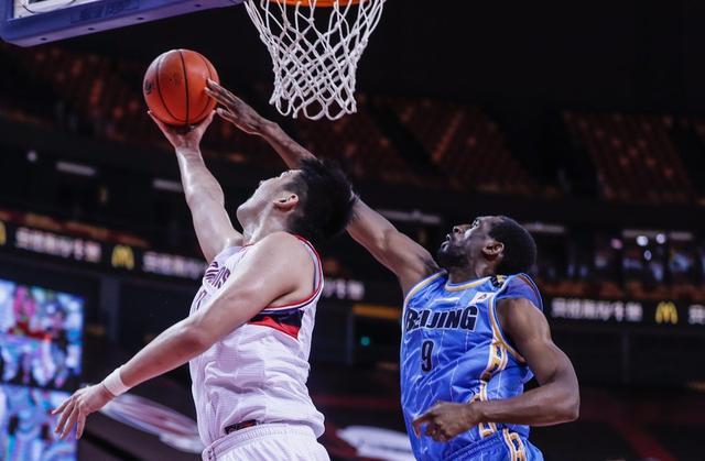 北京首钢豪取四连胜，势不可挡的简单介绍